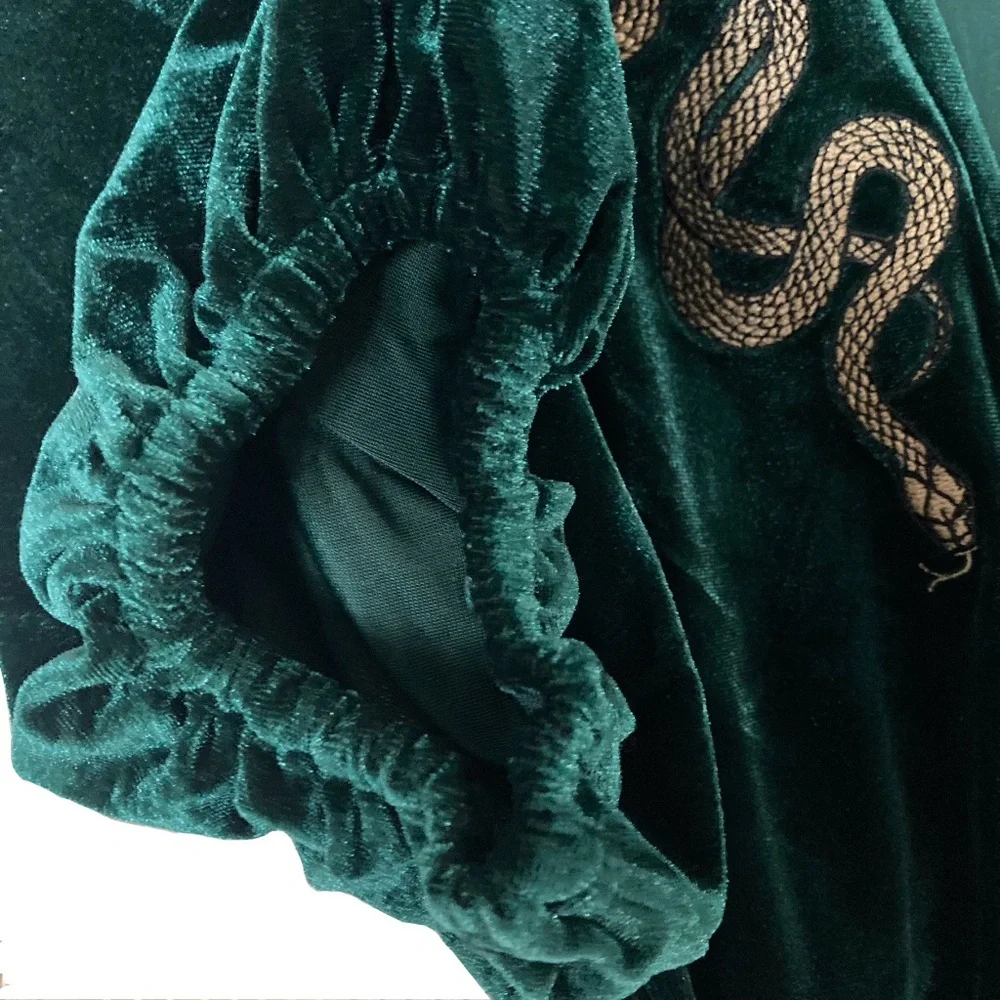 DISTURBIA Zarina Velour Applique Midi Wrap Dress Emerald Green NWT - Picture 8 of 12